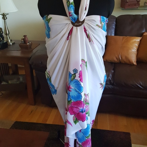 SARONG - Picture 5 of 5